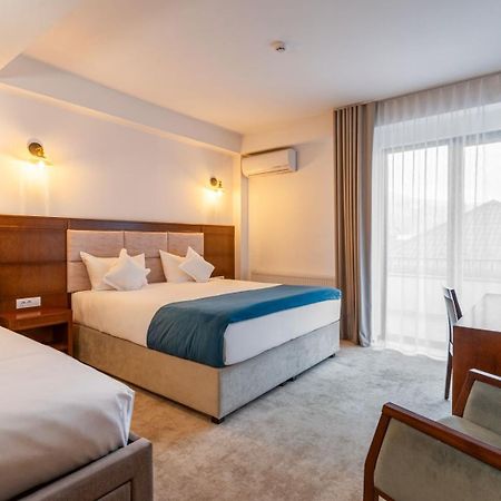 Hotel Buchenland Gura Humorului Bagian luar foto