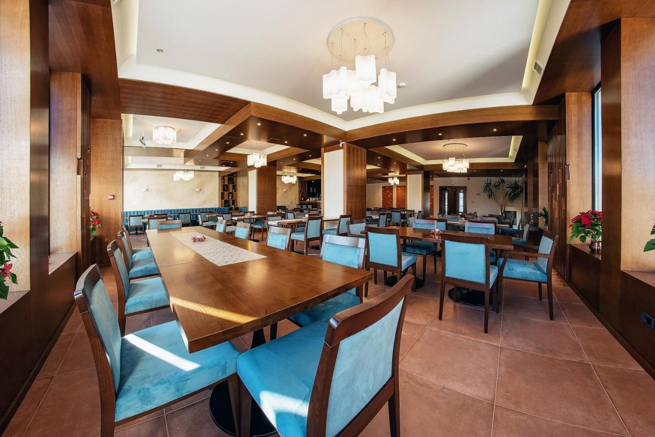Hotel Buchenland Gura Humorului Bagian luar foto
