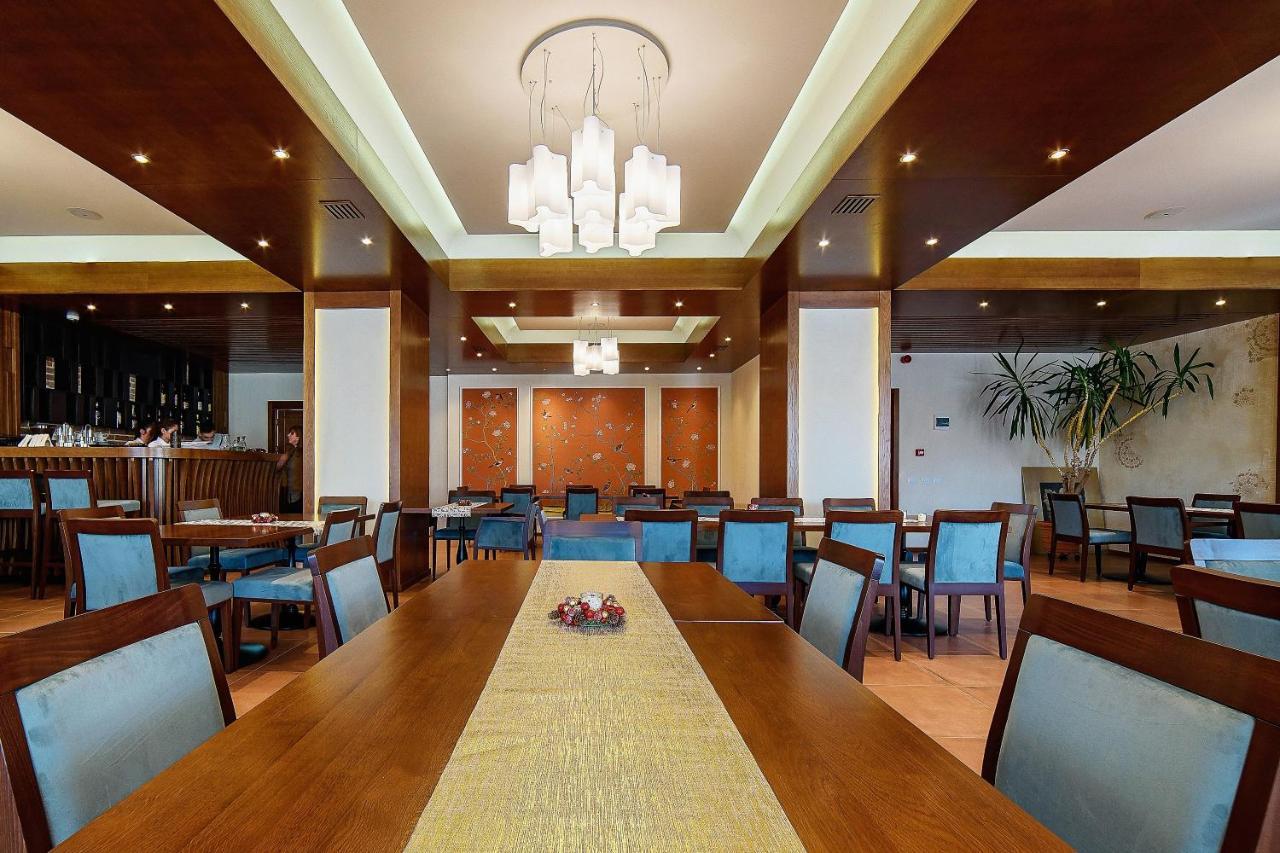 Hotel Buchenland Gura Humorului Bagian luar foto