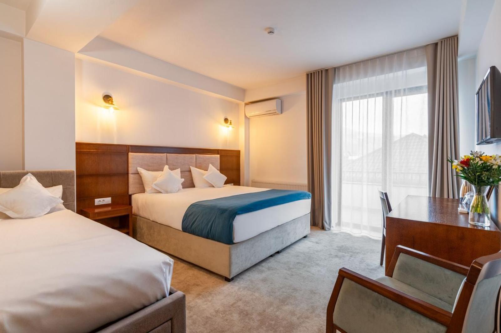 Hotel Buchenland Gura Humorului Bagian luar foto