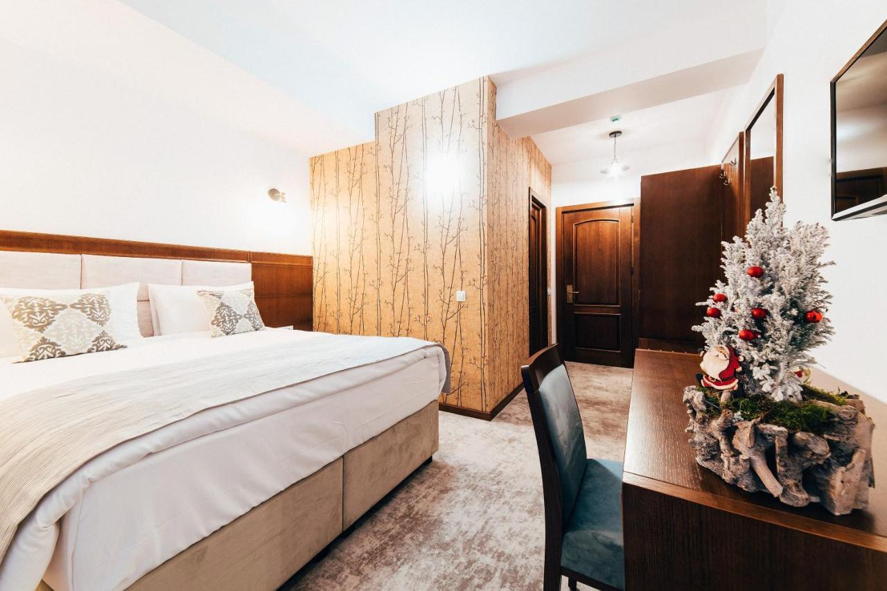 Hotel Buchenland Gura Humorului Bagian luar foto